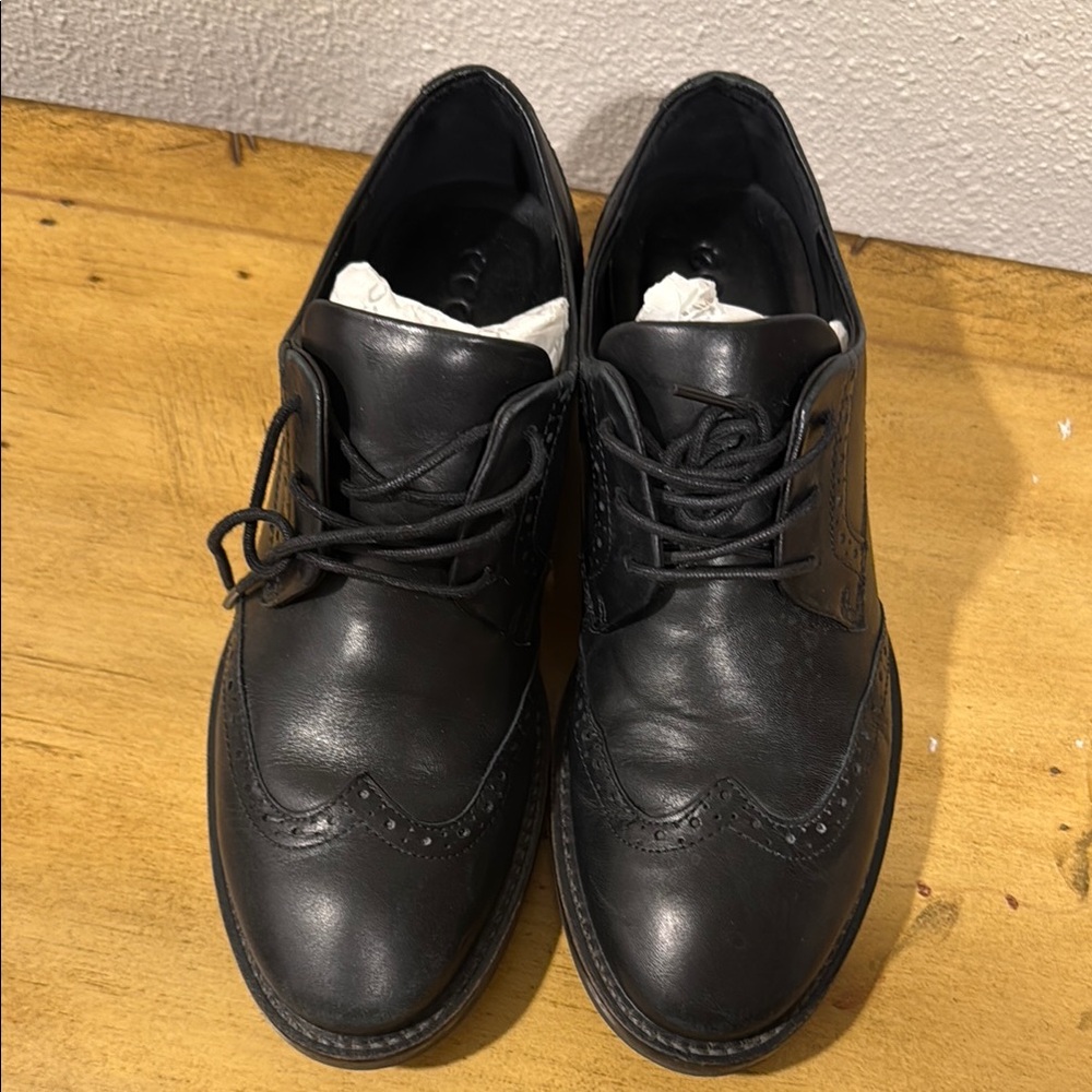 Ecco Classic Black Leather Women’s Dress Shoes